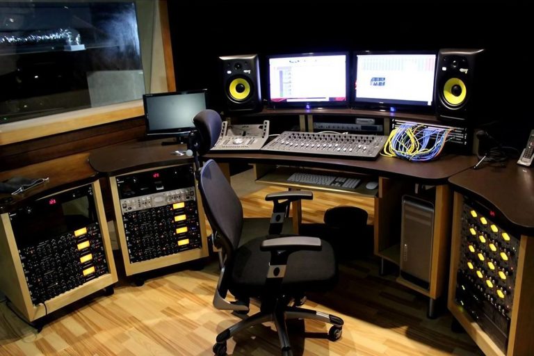 5 beneficios de grabar en un estudio profesional vs casa